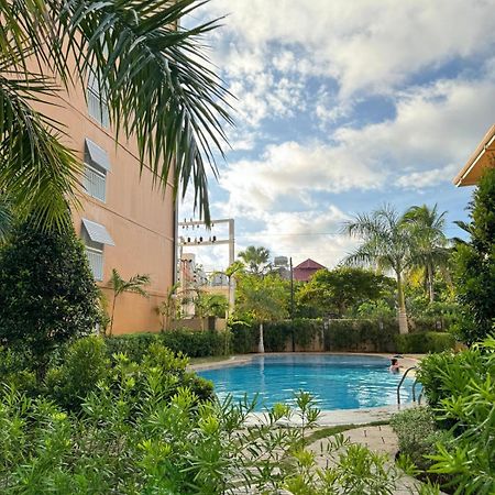 2 Bedroom And Studio Apartments With Private Pool And Gym In Vista Manors Verdant プエルト・プリンセサ エクステリア 写真