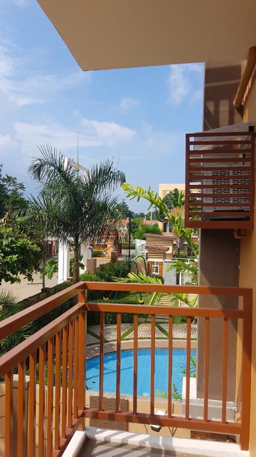 2 Bedroom And Studio Apartments With Private Pool And Gym In Vista Manors Verdant プエルト・プリンセサ エクステリア 写真