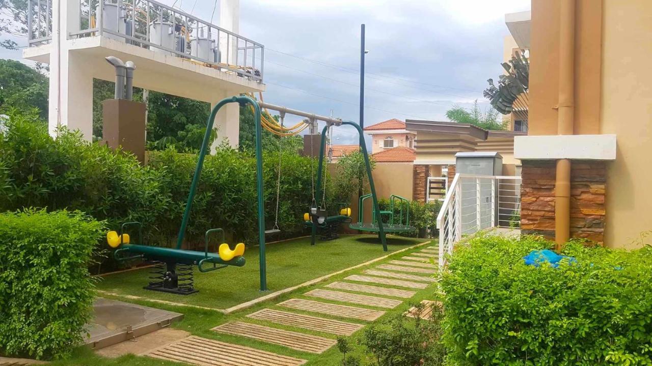 2 Bedroom And Studio Apartments With Private Pool And Gym In Vista Manors Verdant プエルト・プリンセサ エクステリア 写真
