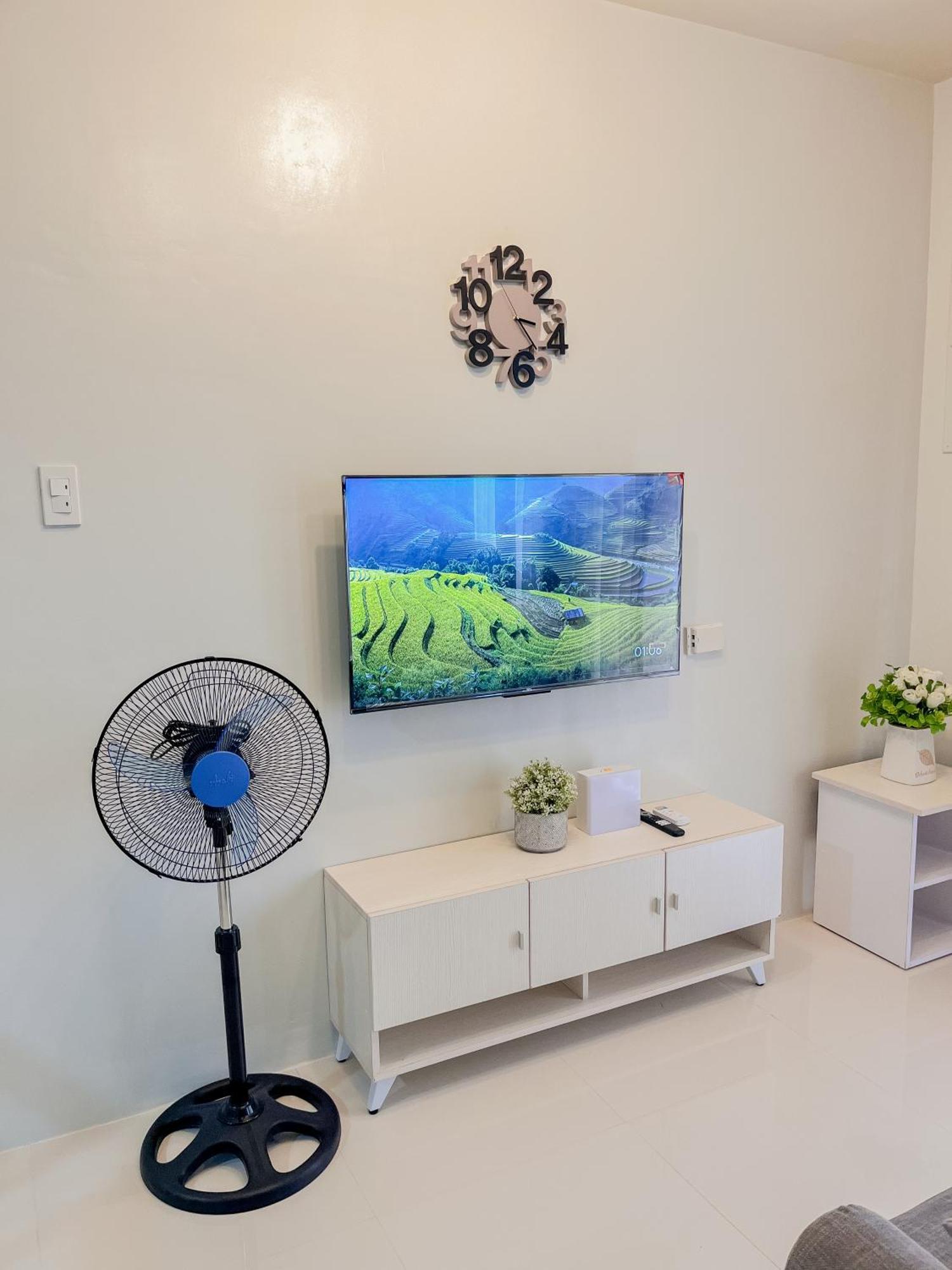 2 Bedroom And Studio Apartments With Private Pool And Gym In Vista Manors Verdant プエルト・プリンセサ エクステリア 写真