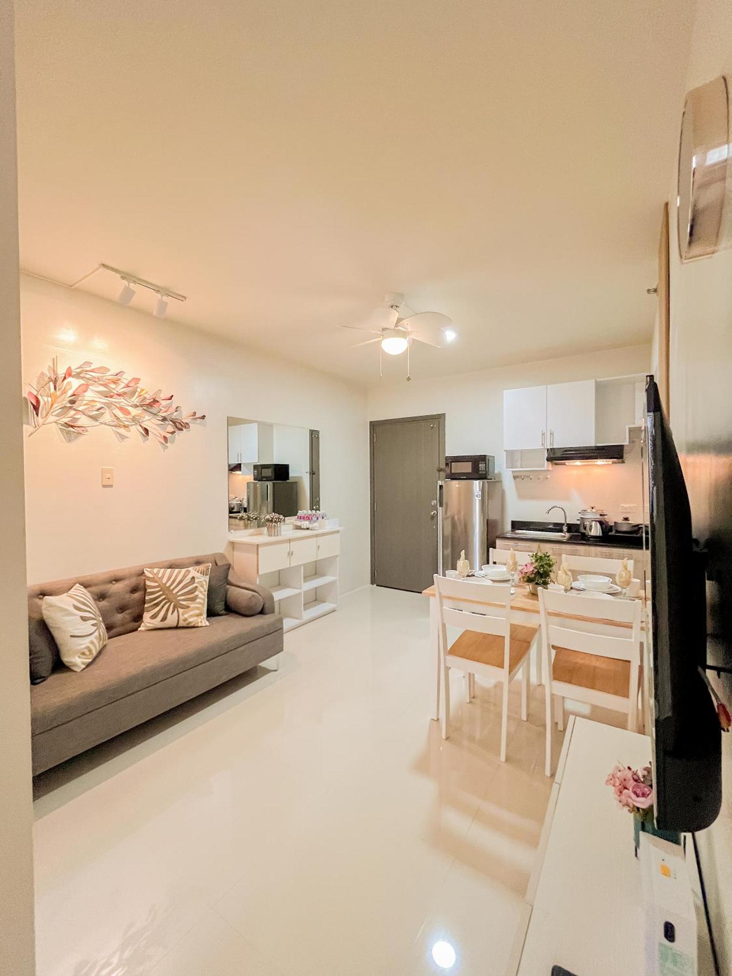 2 Bedroom And Studio Apartments With Private Pool And Gym In Vista Manors Verdant プエルト・プリンセサ エクステリア 写真