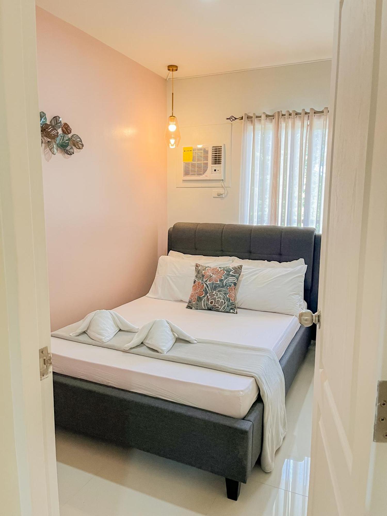 2 Bedroom And Studio Apartments With Private Pool And Gym In Vista Manors Verdant プエルト・プリンセサ エクステリア 写真