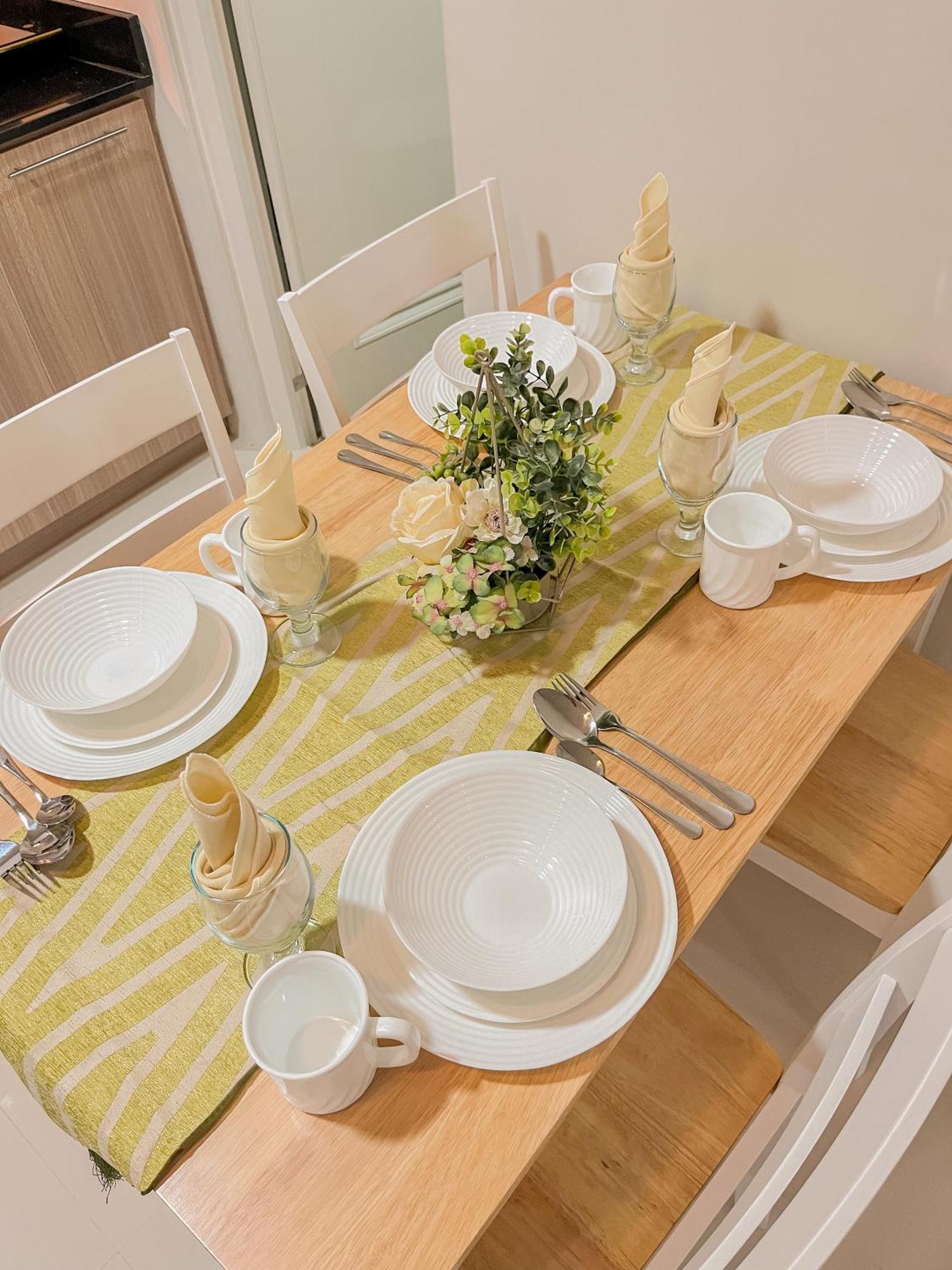 2 Bedroom And Studio Apartments With Private Pool And Gym In Vista Manors Verdant プエルト・プリンセサ エクステリア 写真