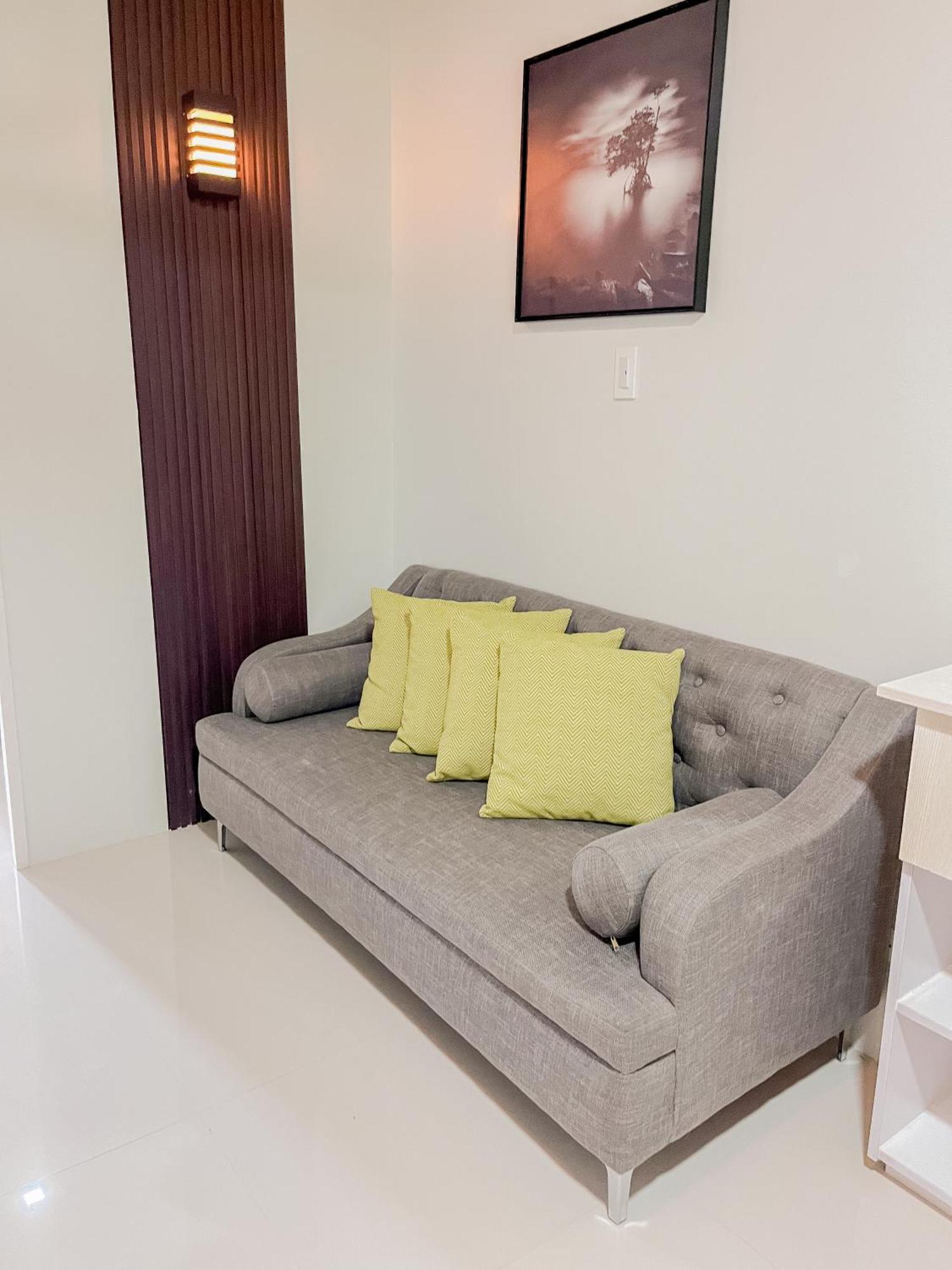 2 Bedroom And Studio Apartments With Private Pool And Gym In Vista Manors Verdant プエルト・プリンセサ エクステリア 写真