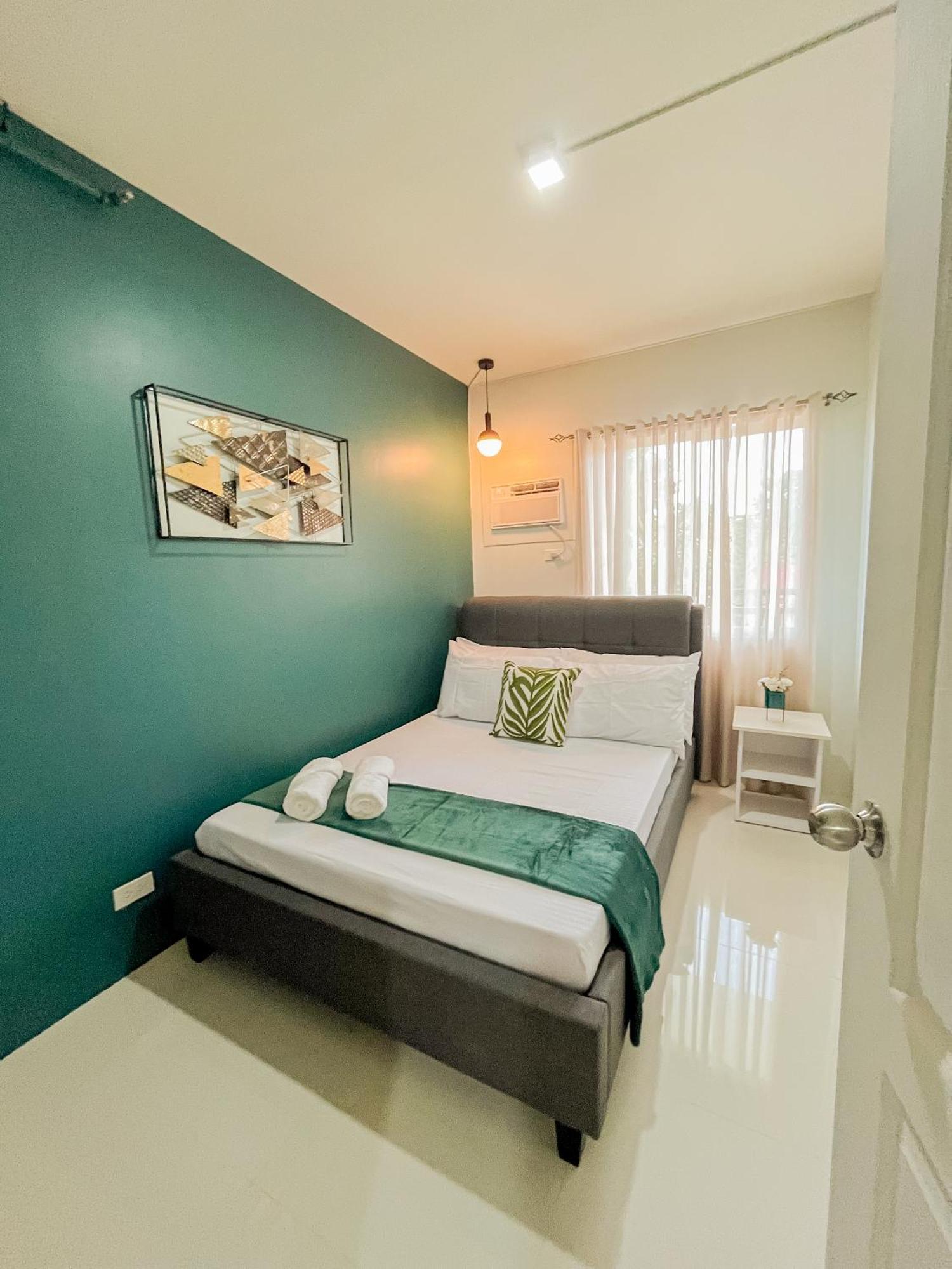 2 Bedroom And Studio Apartments With Private Pool And Gym In Vista Manors Verdant プエルト・プリンセサ エクステリア 写真