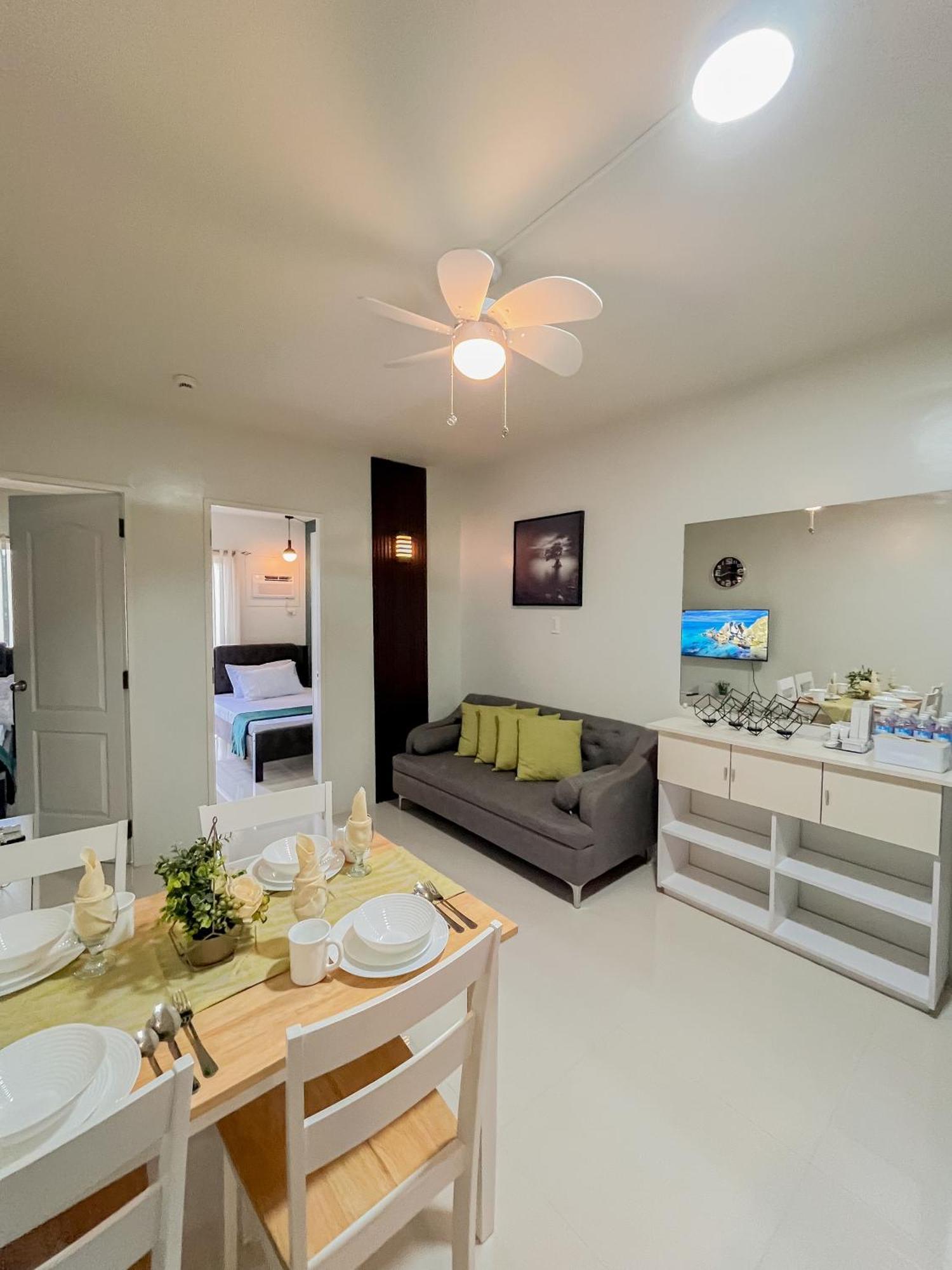 2 Bedroom And Studio Apartments With Private Pool And Gym In Vista Manors Verdant プエルト・プリンセサ エクステリア 写真